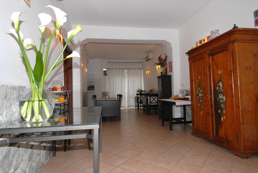 וירג'יו Hotel Luana מראה חיצוני תמונה
