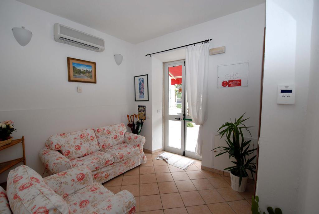 וירג'יו Hotel Luana מראה חיצוני תמונה