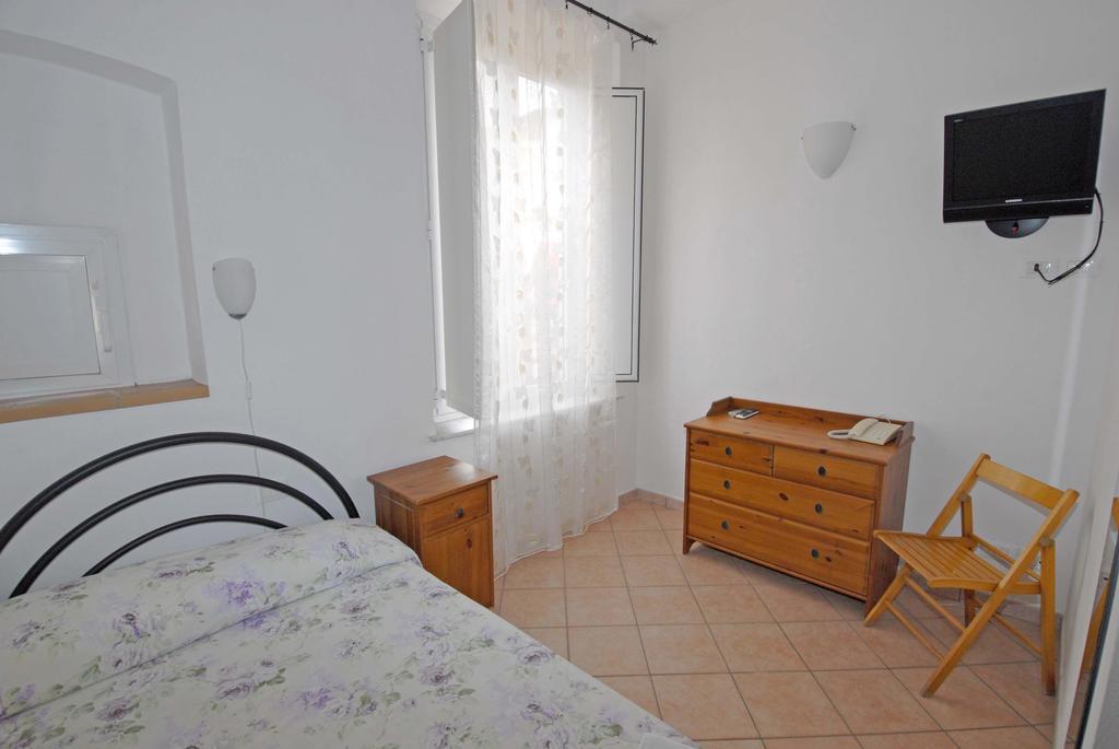 וירג'יו Hotel Luana חדר תמונה