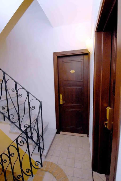 וירג'יו Hotel Luana מראה חיצוני תמונה